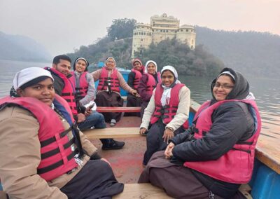 Juniors picnic at silly side