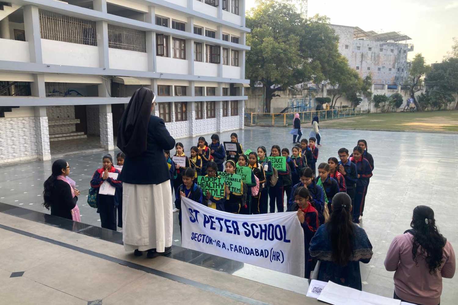Educational trip by students of St Peter's school 16A