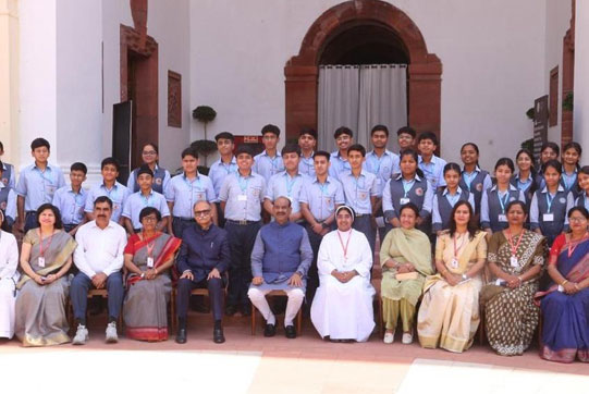 Petarians with Shri Om Birla
