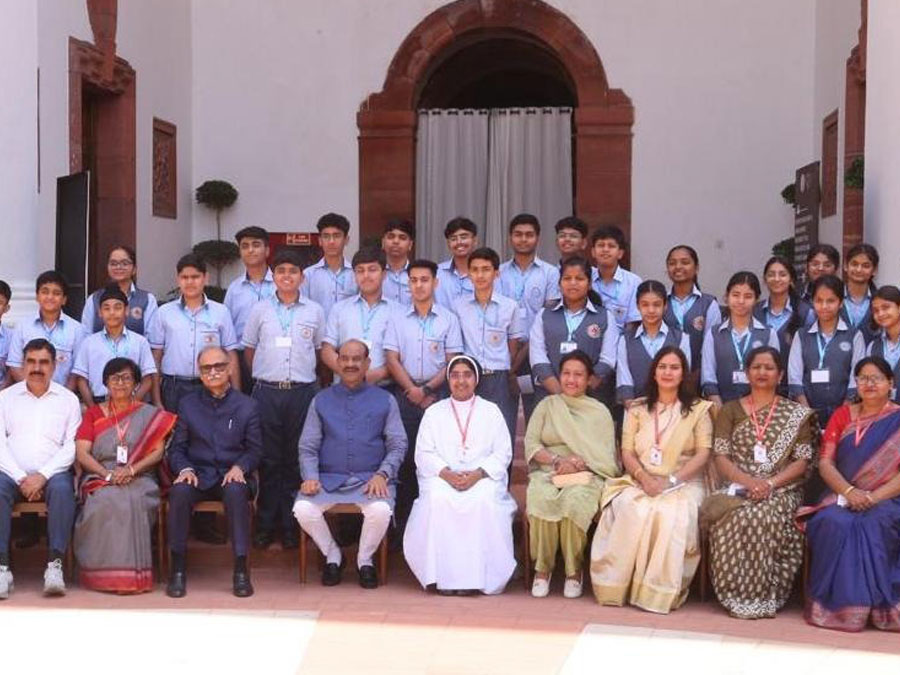 Petarians with Shri Om Birla